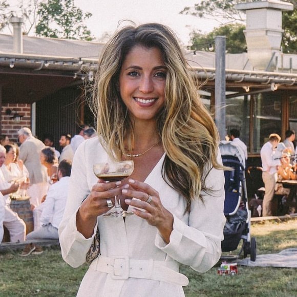 Meet your Posher, Carolyn - Picture 1 of 1